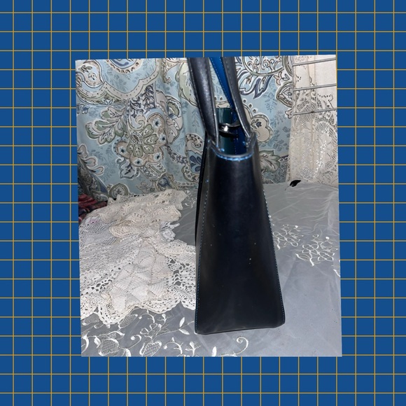 Vegan Shoulder Tote Manmade materials - Picture 4 of 10